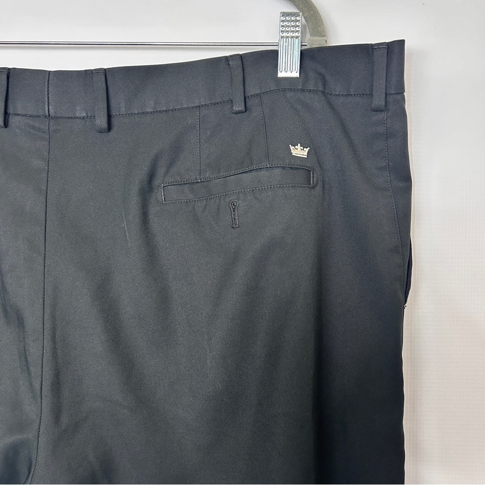 Peter Millar Men's 42 Black Wicking Flat Front Crown Performance Golf
Shorts - Picture 4 of 6